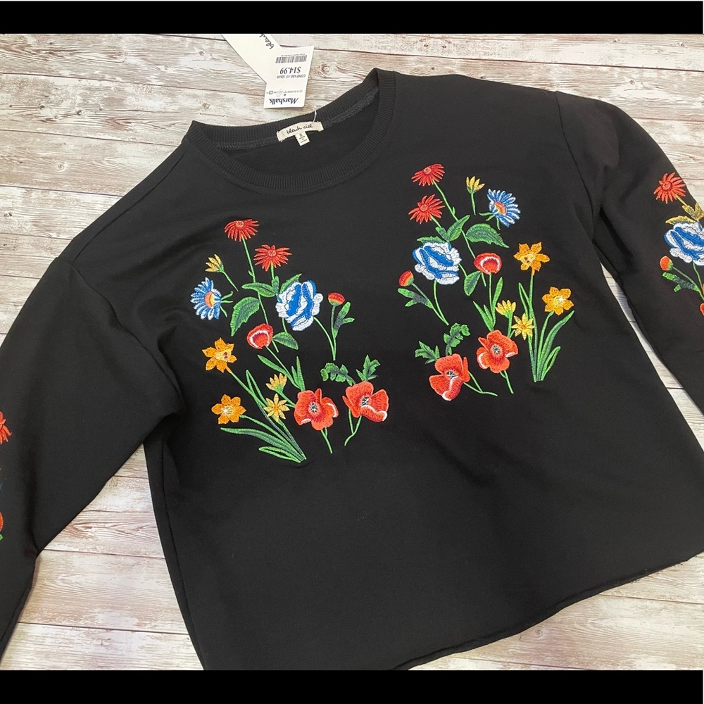 Floral Crop Sweatshirt